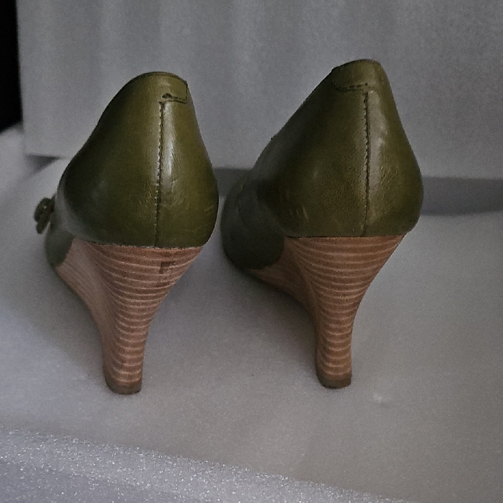 Olive Green Mary Jane Wedge Heels - Picture 4 of 7